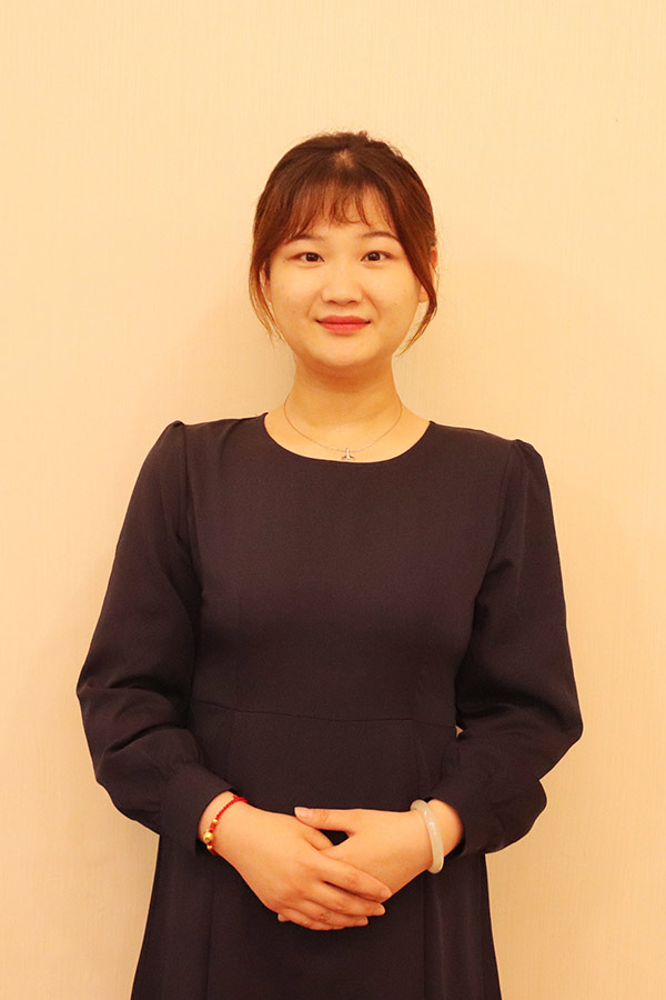 留坝文哲 本科学历，优秀班主任